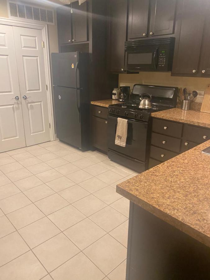 Entire Modern 2 Bedroom Apartment Chicago Exterior photo